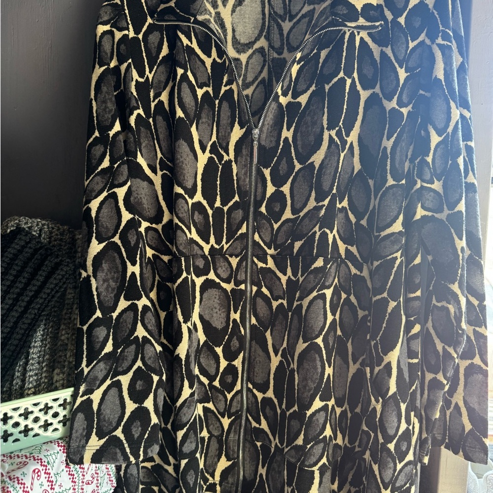 Stylish Black and Tan Women's Hoodie